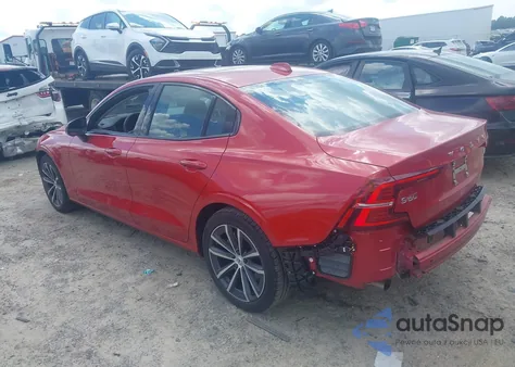 2022 Volvo S60 B5 Inscription/B5 Momentum из США, поврежденный, VIN 7JRL12FZXNG189851